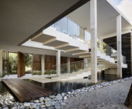 casa-bahia-the-villa-of-a-movie-director-in-miami-18
