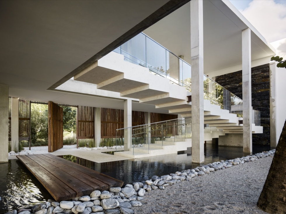 casa-bahia-the-villa-of-a-movie-director-in-miami-18