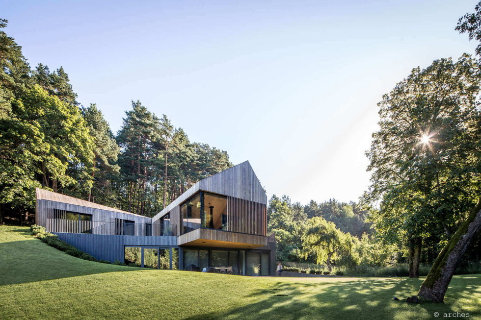 modern-house-instead-of-the-old-farm-in-vilnius-1