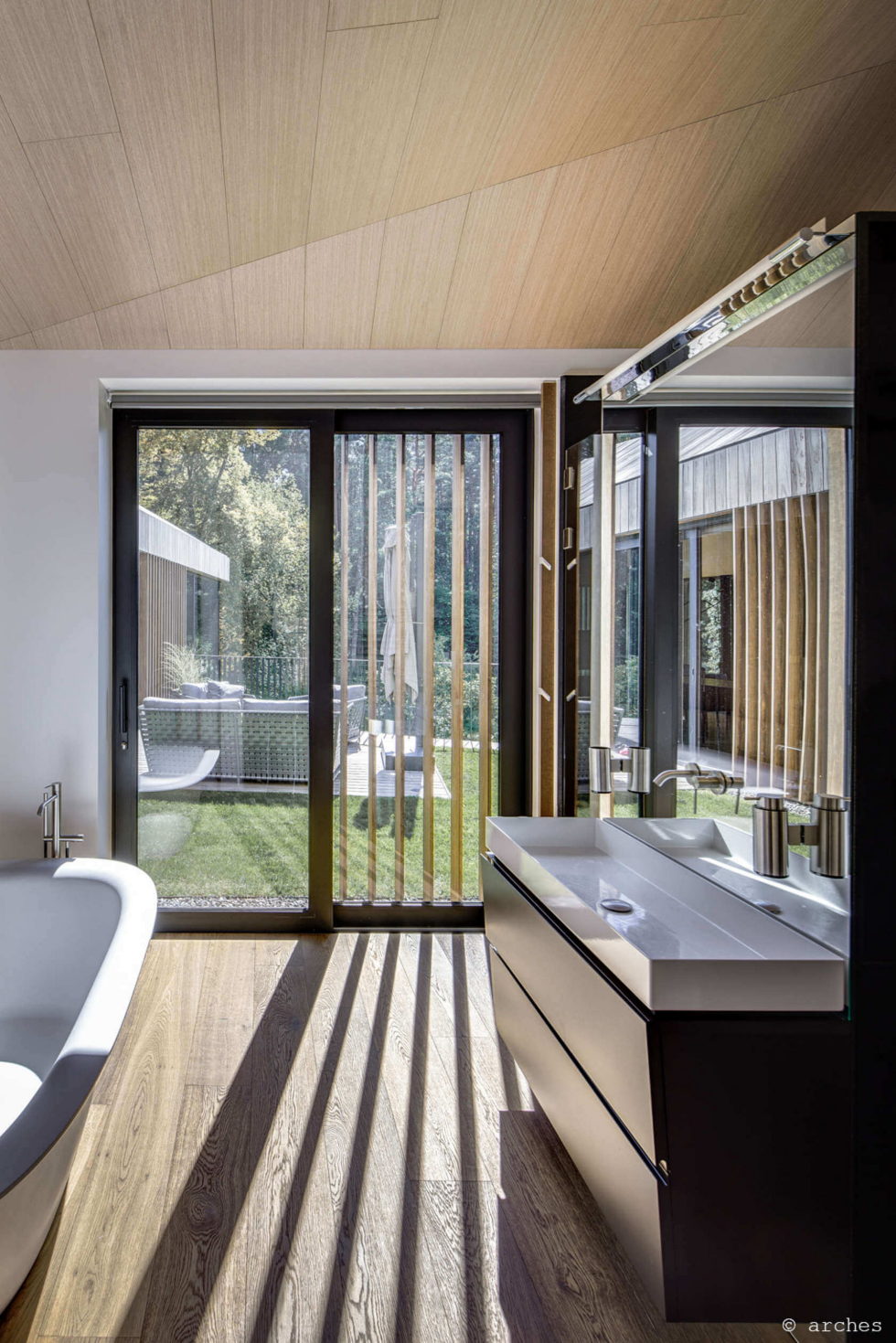modern-house-instead-of-the-old-farm-in-vilnius-11
