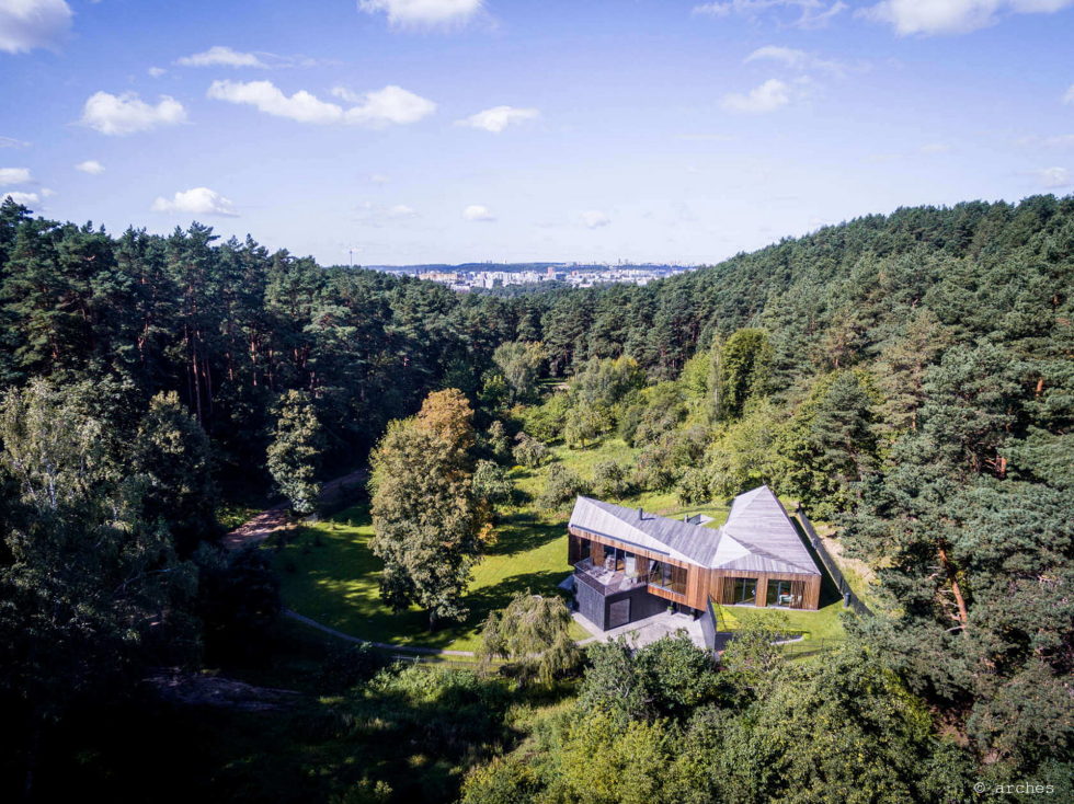 modern-house-instead-of-the-old-farm-in-vilnius-21