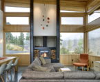 nahahum-the-cozy-house-aslope-the-hill-in-the-usa-25