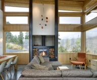 nahahum-the-cozy-house-aslope-the-hill-in-the-usa-25