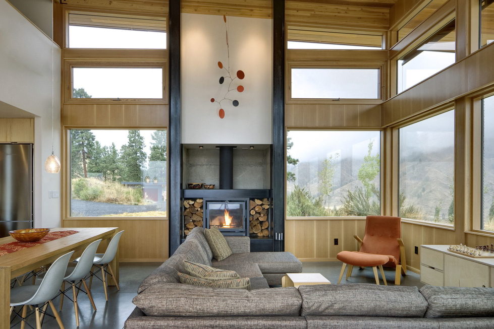 nahahum-the-cozy-house-aslope-the-hill-in-the-usa-25