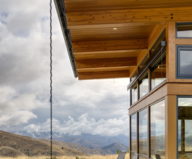 nahahum-the-cozy-house-aslope-the-hill-in-the-usa-7