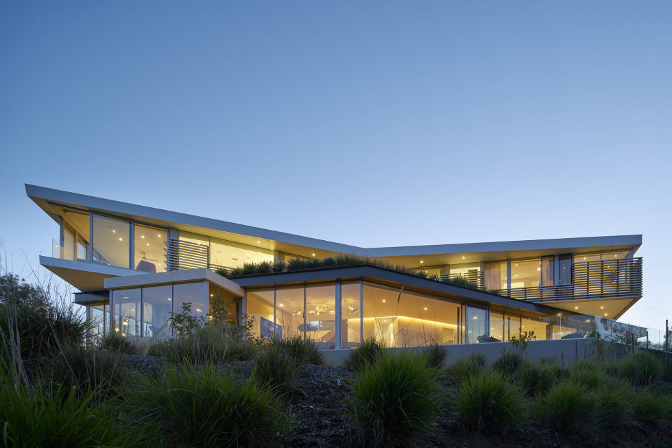 tree-top-residence-the-manor-in-los-angeles-1
