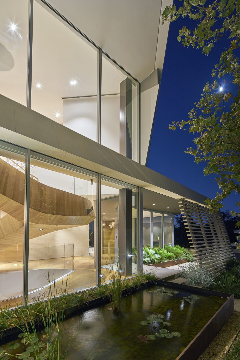 tree-top-residence-the-manor-in-los-angeles-9