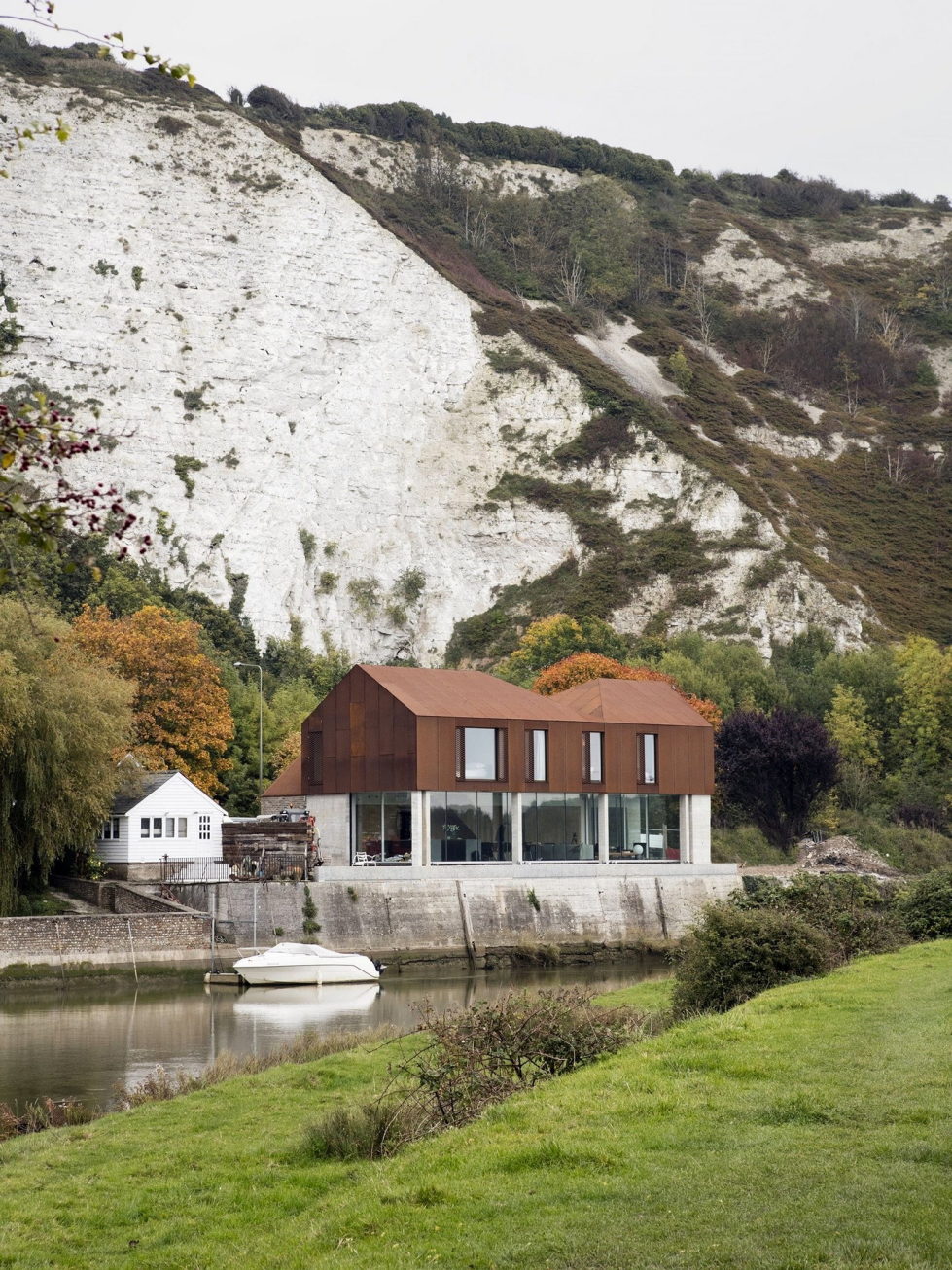 the-house-for-a-young-family-in-great-britain-2