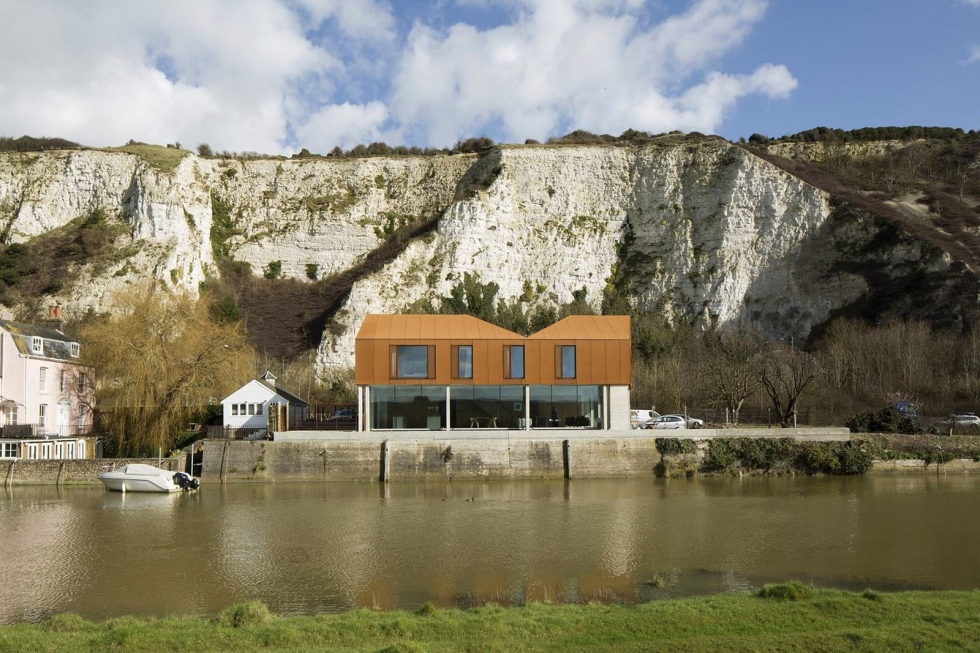 the-house-for-a-young-family-in-great-britain-22
