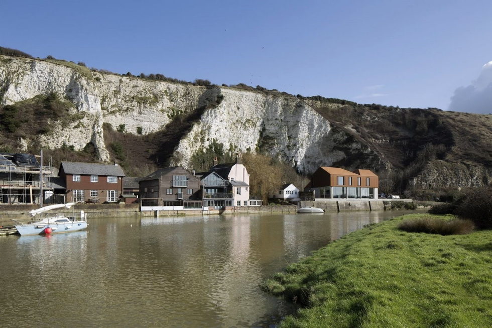 the-house-for-a-young-family-in-great-britain-23
