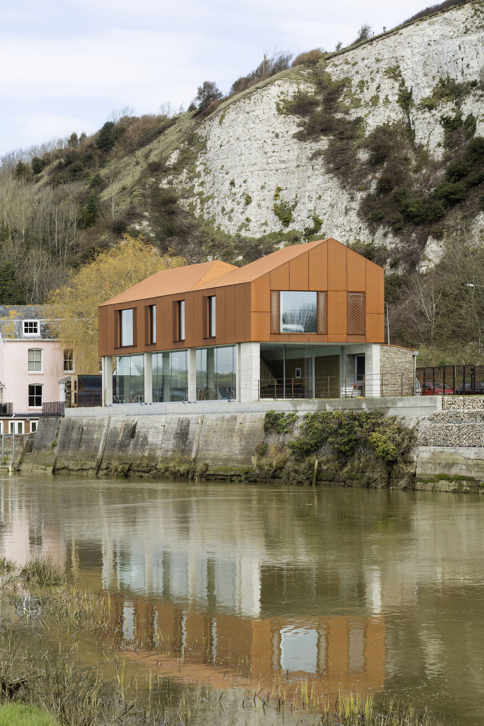 the-house-for-a-young-family-in-great-britain-5