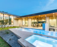 Bracketed Space The Family Residence In Texas 9
