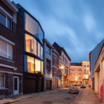 The House With Polyangular Glass Facade In Belgium 28